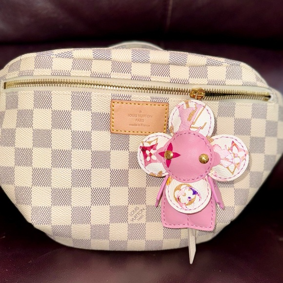 💖 Aquarelle Puffy Pink Watercolor Vivienne bag charm Keychain Accessory - Picture 7 of 16